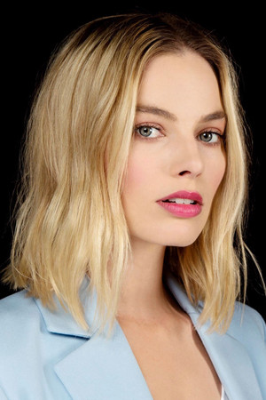Margot Robbie portrait