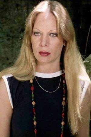 Esther Studer portrait