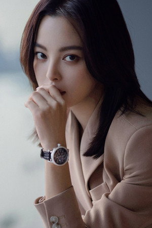 Xin Zhilei portrait
