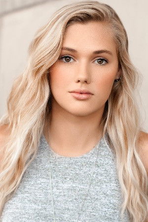 Karis Cameron portrait
