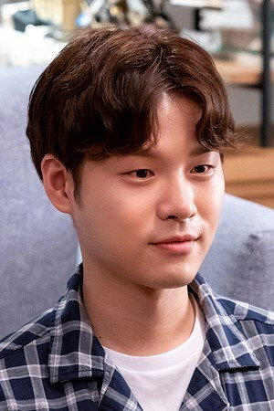 Yun Ji-on portrait