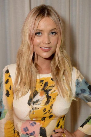 Laura Whitmore portrait