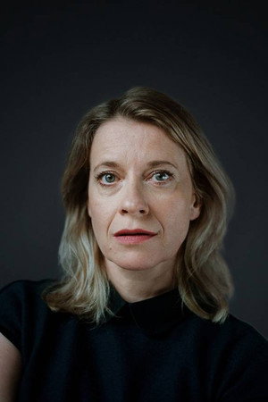 Caroline Peters portrait