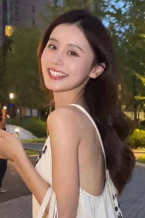 Peng Jing Xian portrait