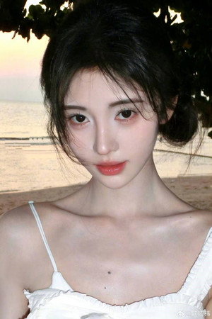 Ju Jingyi portrait