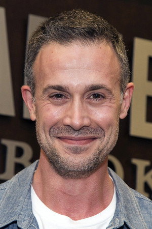 Freddie Prinze Jr. portrait