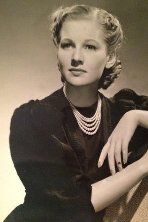 Ann Morriss portrait