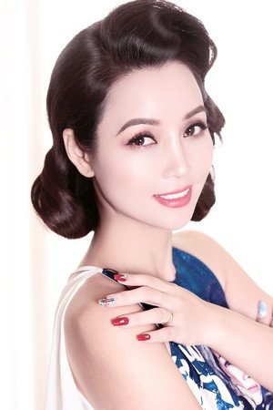 Mai Thu Trang portrait