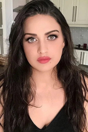 Himanshi Khurana portrait