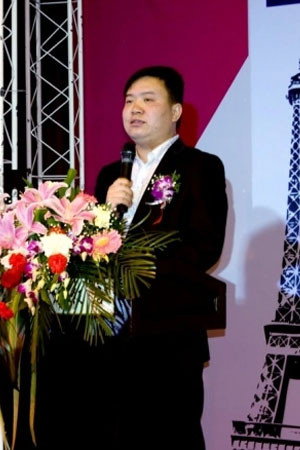 XiaoFeng Yan portrait