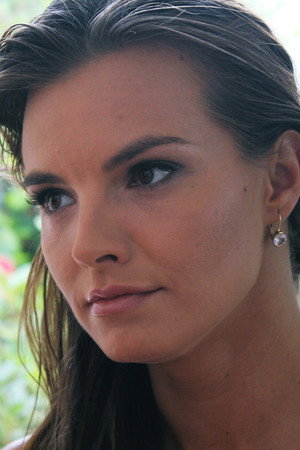 Suzie Carina portrait