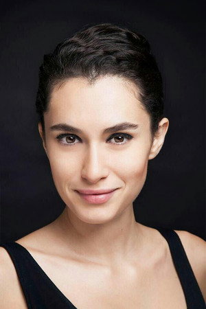Hande Doğandemir portrait