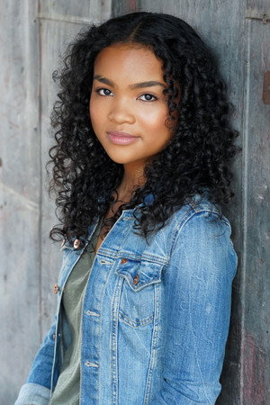 Mia Isaac portrait