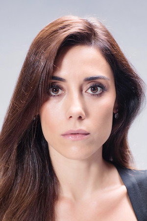 Cansu Dere portrait