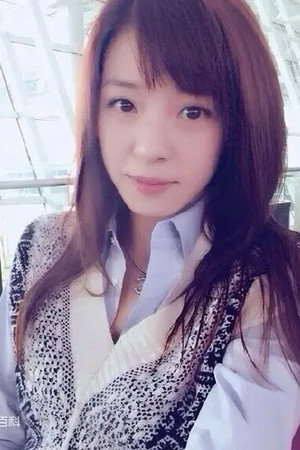 Shi Wei portrait