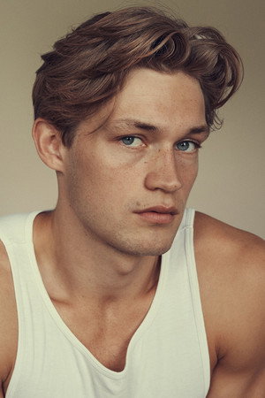 Damian Hardung portrait