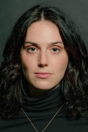 Eva Victor portrait