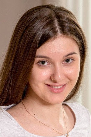Kerry Brunette portrait