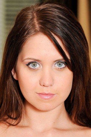 Chrissy Marie portrait