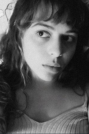 Beatriz Medeiros portrait