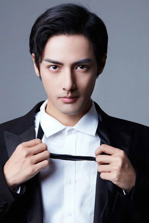 Pan Zijian portrait