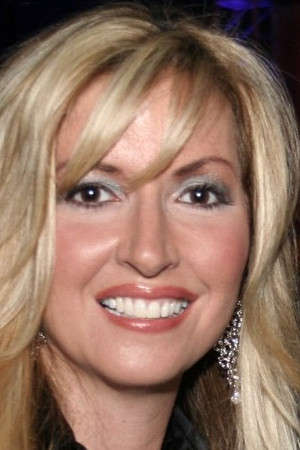 Martha Munizzi portrait