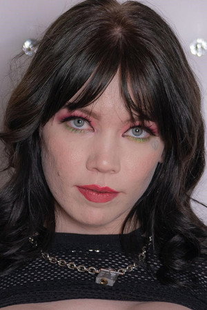 Leda Elizabeth portrait