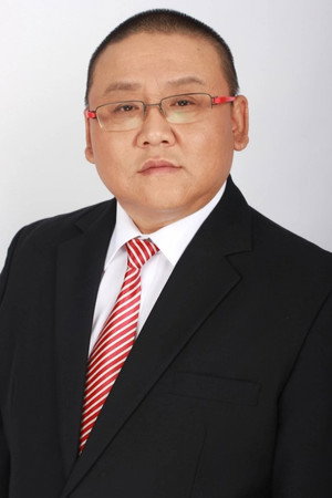 Tie Li portrait