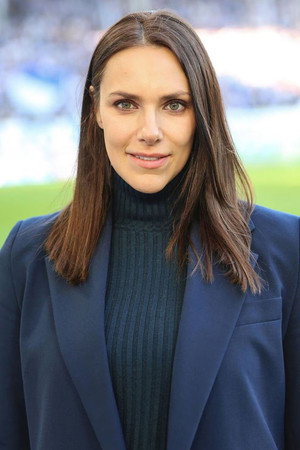 Esther Sedlaczek portrait