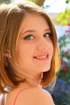 Dakota Burns portrait