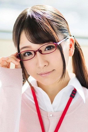 Momo Akiba portrait