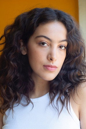 Laure-Kenza Aazizou portrait