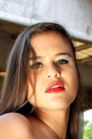 Alice Axx portrait