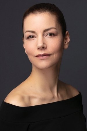 Defne Kayalar portrait