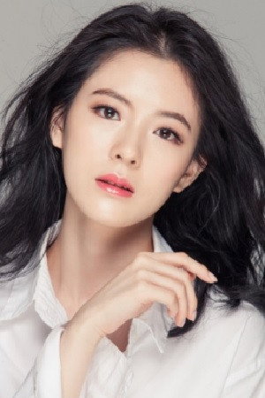 Lee Min-ryung portrait