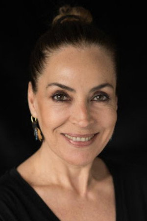 Özlem Akınözü portrait