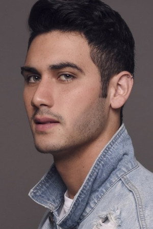 Alejandro Speitzer portrait