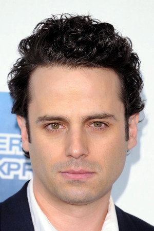 Luke Kirby portrait