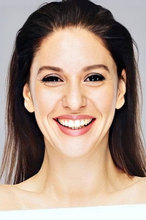 Evrim Alasya portrait