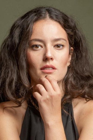 Pelin Akil portrait