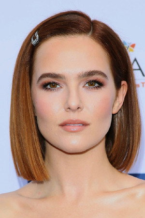 Zoey Deutch portrait