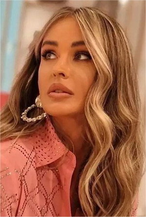 Diana Munteanu portrait