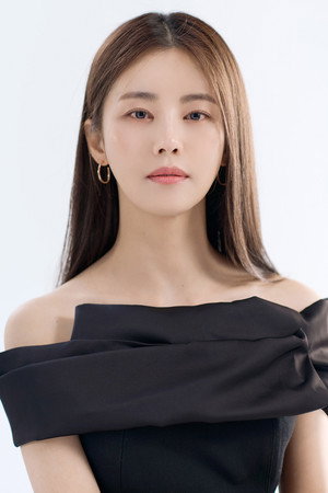 Lee Ga-ryeong portrait