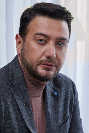 Onur Büyüktopçu portrait