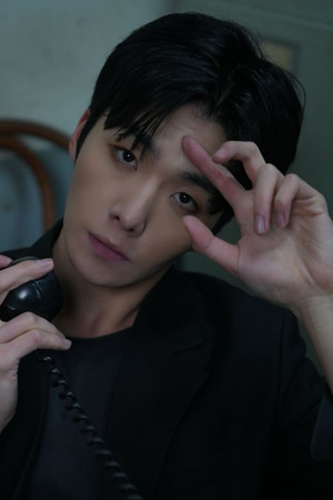 Lee Seung-noh portrait