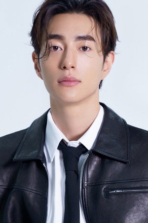 Oh Hyun-joong portrait