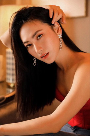 Phương Anh Đào portrait
