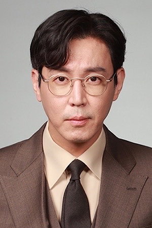 Choi Won-young portrait