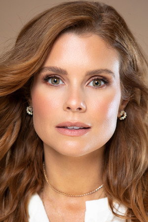 JoAnna Garcia Swisher portrait