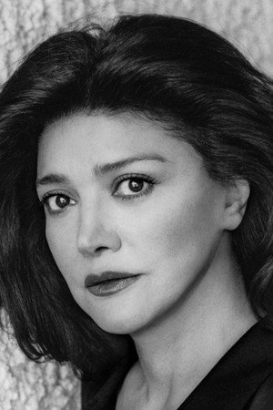 Shohreh Aghdashloo portrait